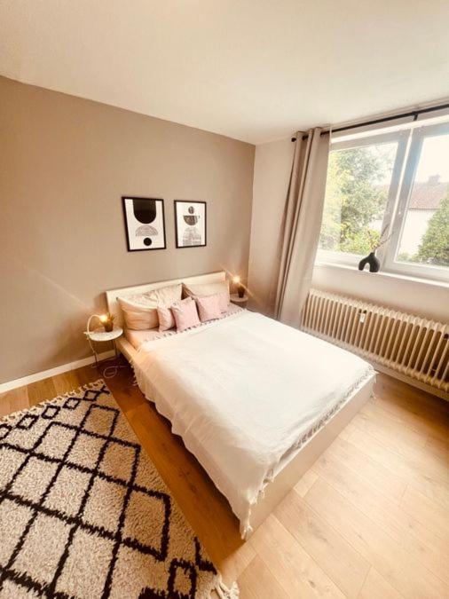 Ferienwohnung An Der Uniklinik Mit Eigener Kueche Und Renoviertem Badezimmer Homburg  Dış mekan fotoğraf